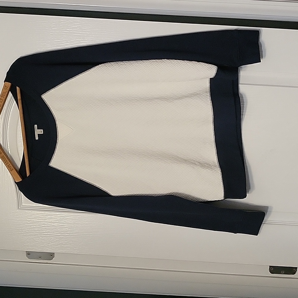 Halogen Navy & White Sweatshirt - size L - white portion is waffle pattern - GUC